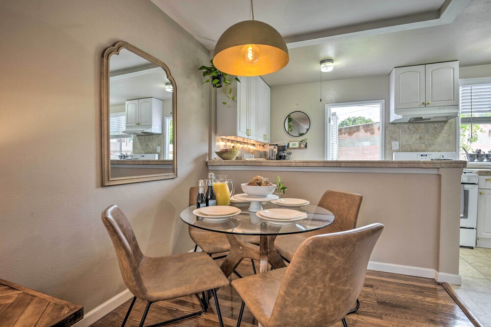 Burbank Vacations - Stylish Modern Burbank Gem w/ Private Yard! - Property Image 13