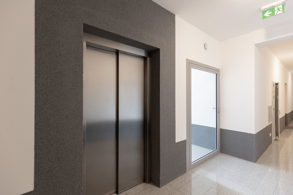 Elegant Apartment Warsaw by Renters view 2
