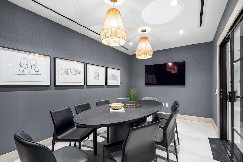 Luxury City Views in Downtown Miami