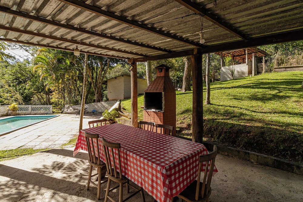 Ch Cara c Wifi Churrasq Pisc Lazer pet Friendly