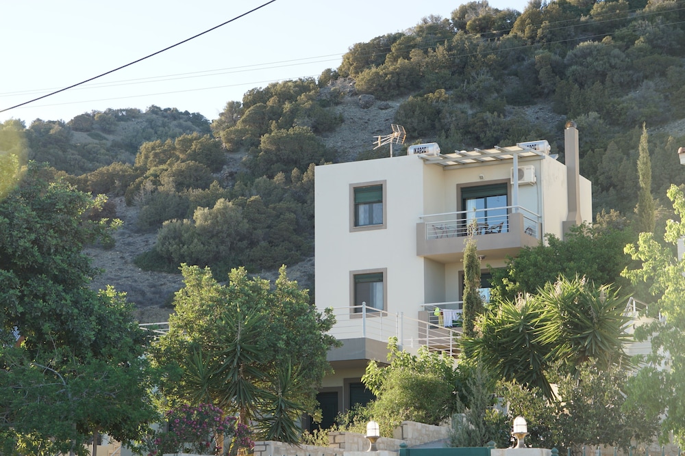 Portela Suites Kampoula