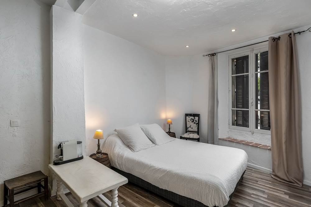 Maison Carles BnB