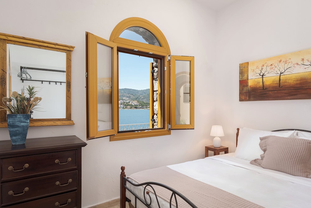 Porto Castello Villas