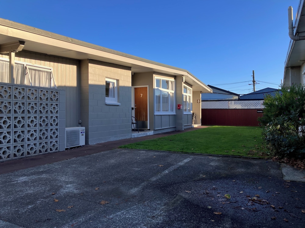 Trentham Motel