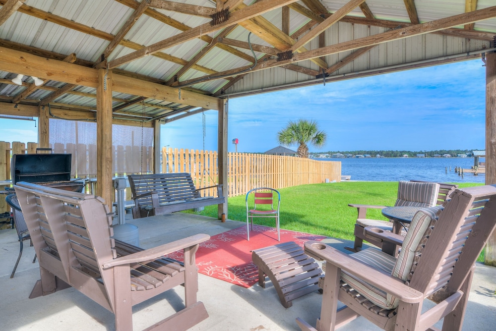 Lagoon Landing 305 1 Bedroom Condo by RedAwning view 5