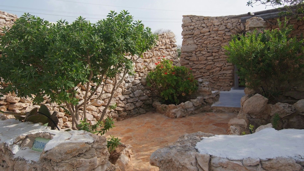 Albergo I Dammusi Di Borgo Cala Creta
