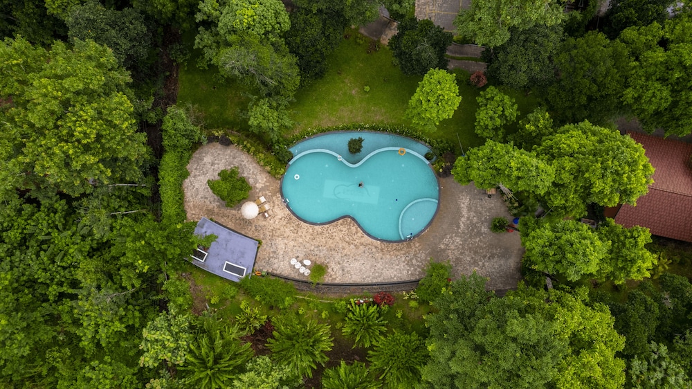 Crystal Kuruva Nature Resort & Spa
