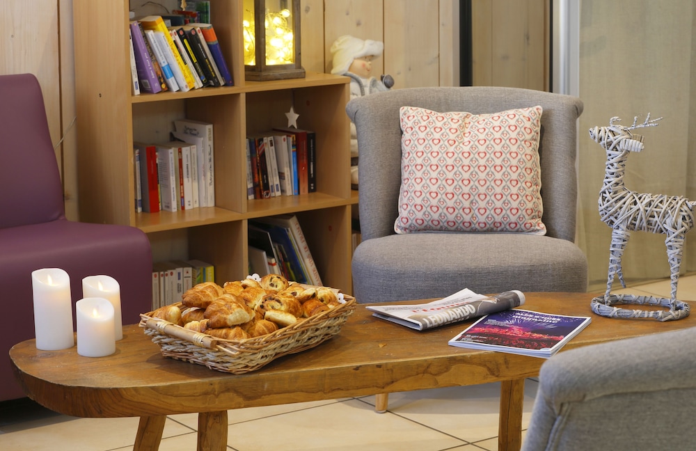 Huez Vacations - Hotel Eliova - Le Chaix - Property Image 3