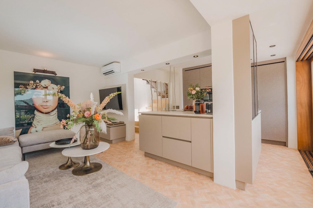 Can Furnet in Ibiza With 4 Bedrooms and 8 Bathrooms