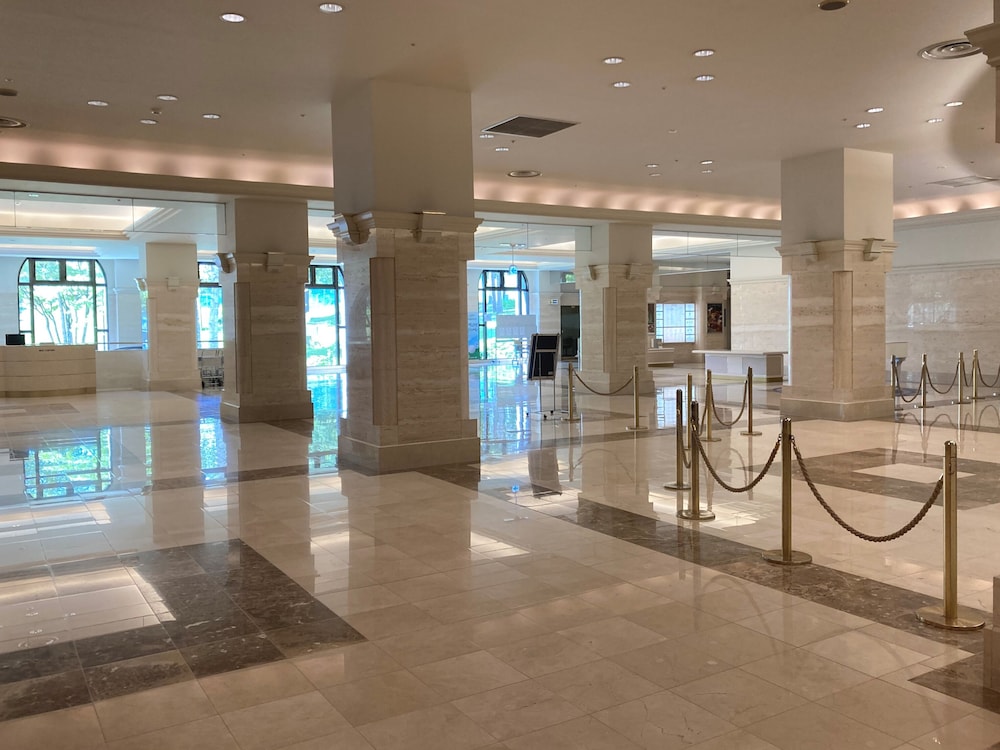 Rusutsu Resort Hotel & Convention 3