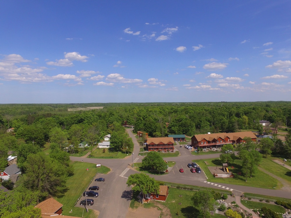 Appeldoorn's Sunset Bay Resort