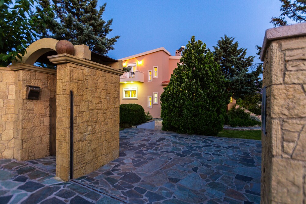 Villa Aurora