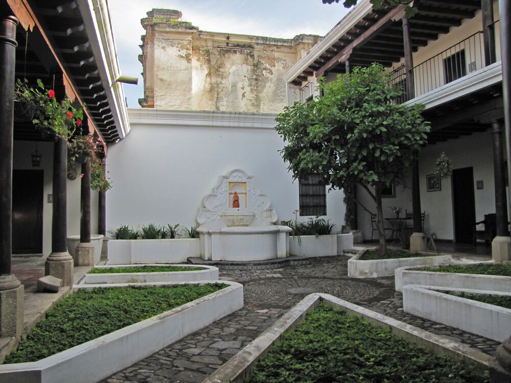 Casita Escondida