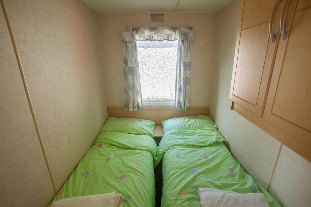 Beautiful 3-bed Cabin in Pembrokeshire Coast view 4