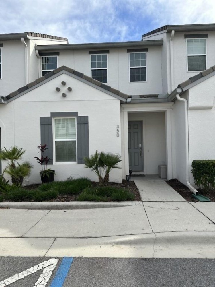 Charming 3bd Pool Th Enclaves At Festival-350cd-ne 3 Bedroom Townhouse by RedAwning view 5