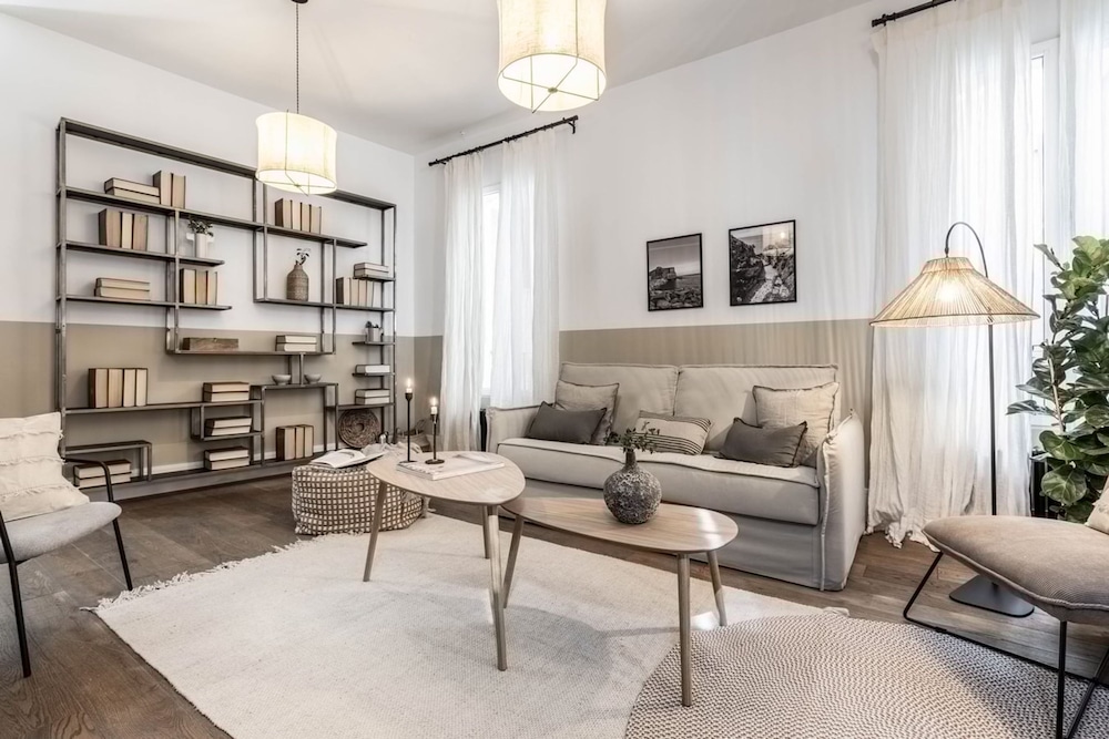 Cremano - 1 Bedroom and Office in Centro