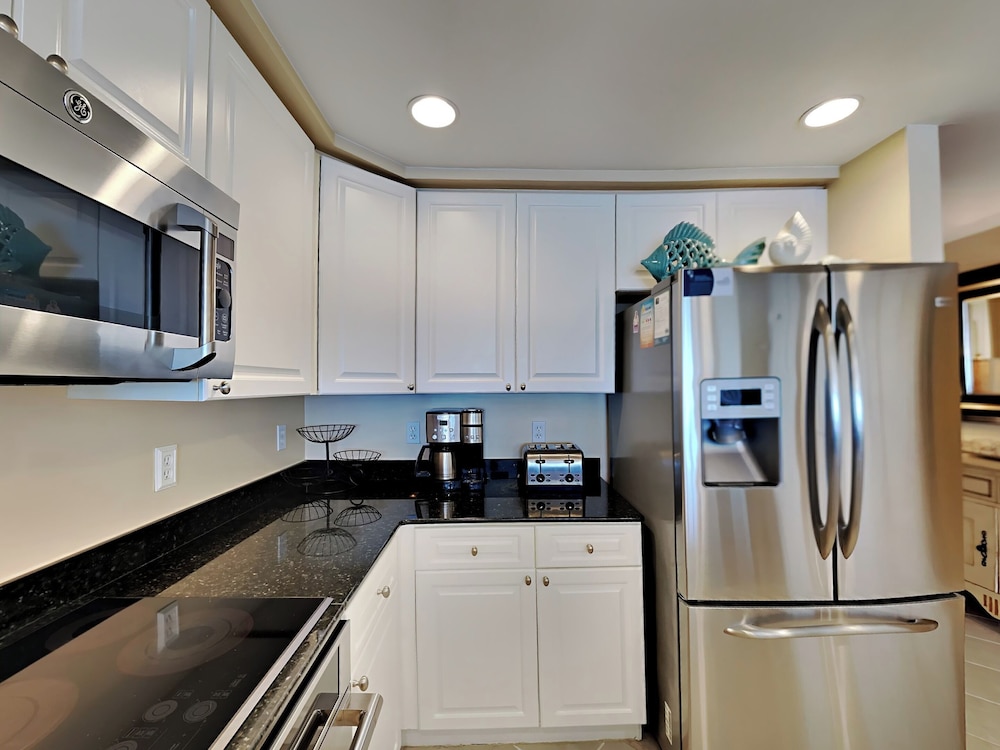 Emerald Isle #1108 by Southern Vacation Rentals