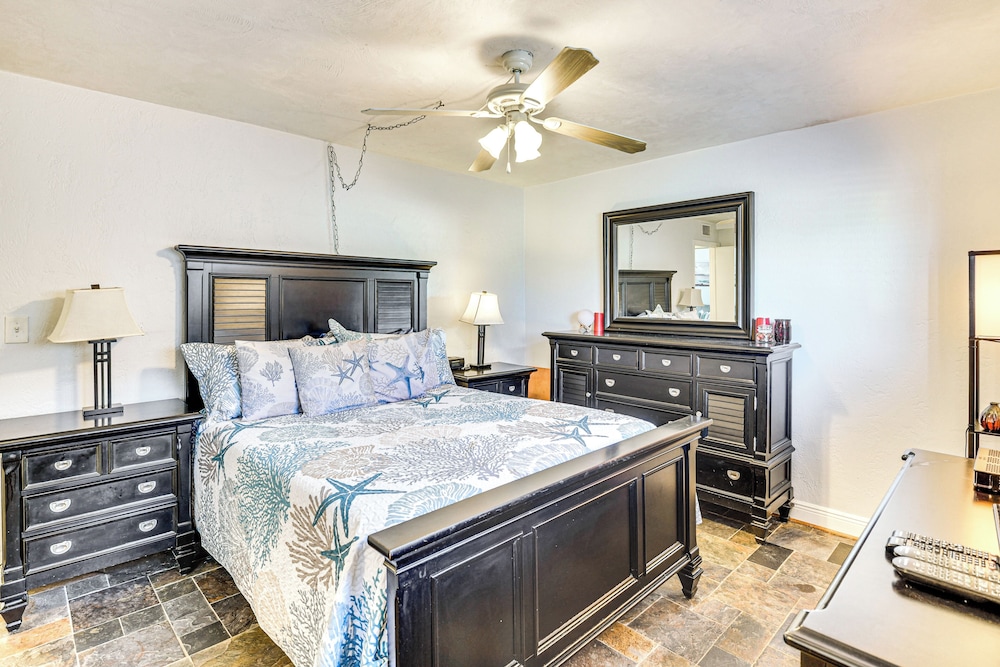 Swim & Relax: Daytona Beach Condo w/ Ocean Access!