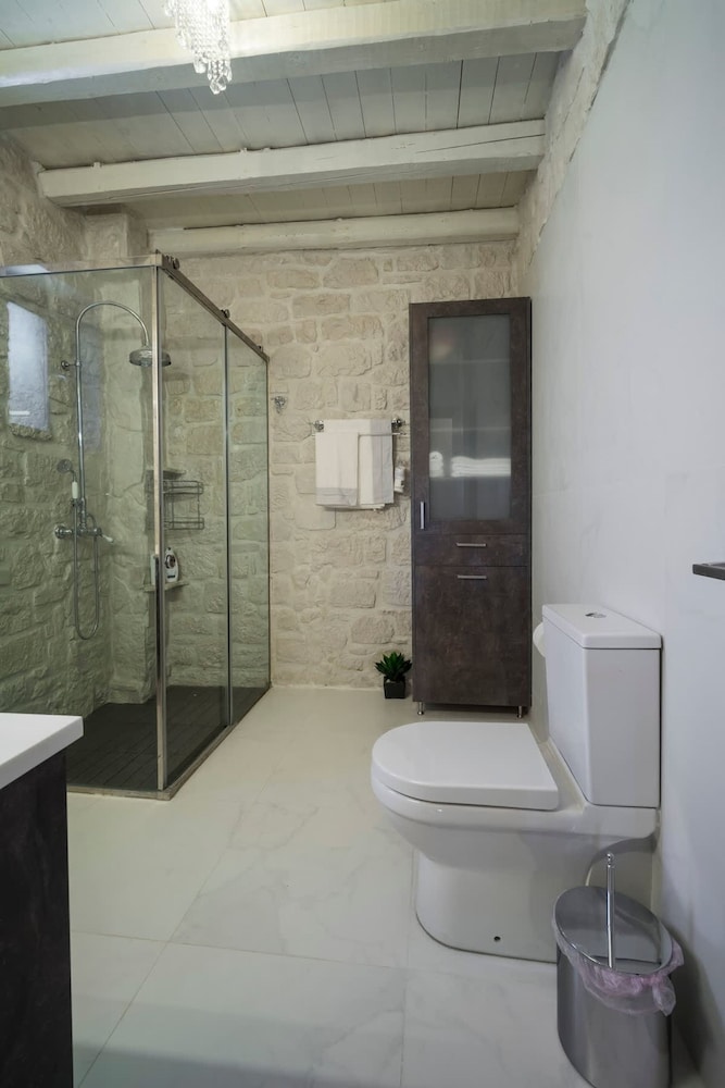 Heraklion Twins House - Private Pool Retreat
