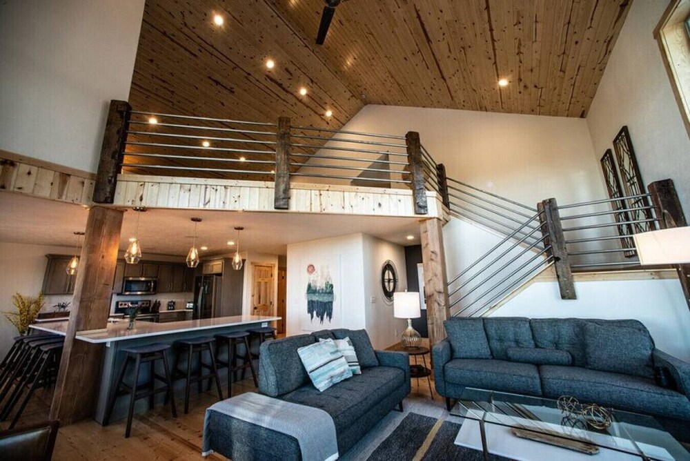 4BR Little Hope Chalet at Terry Peak With Hot Tub view 5