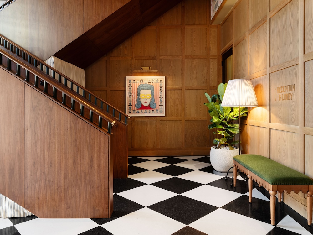 Palihouse Hyde Park Village 4
