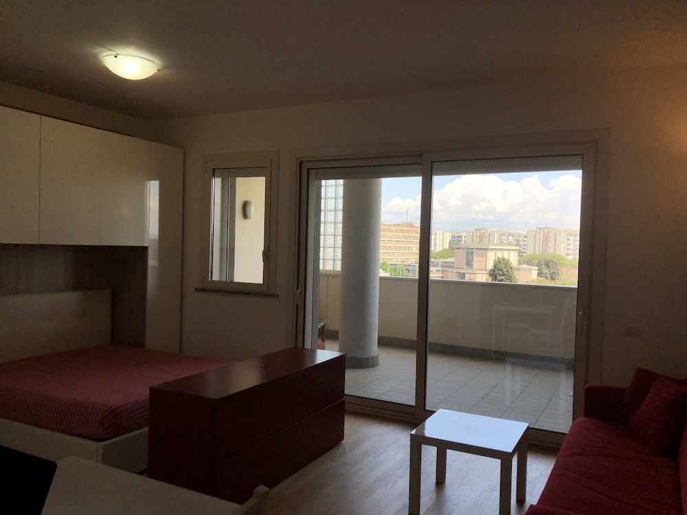 Kamchu Apartments Studio With Terrace Near Metro con Vista