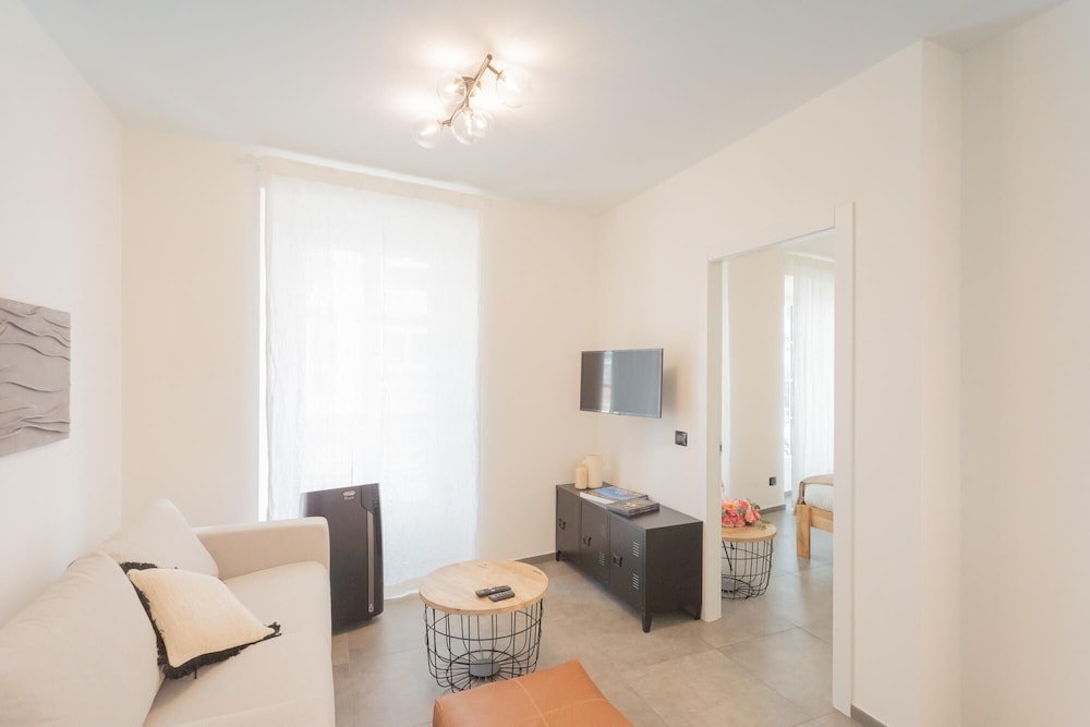 Enchanted Como City Apartment