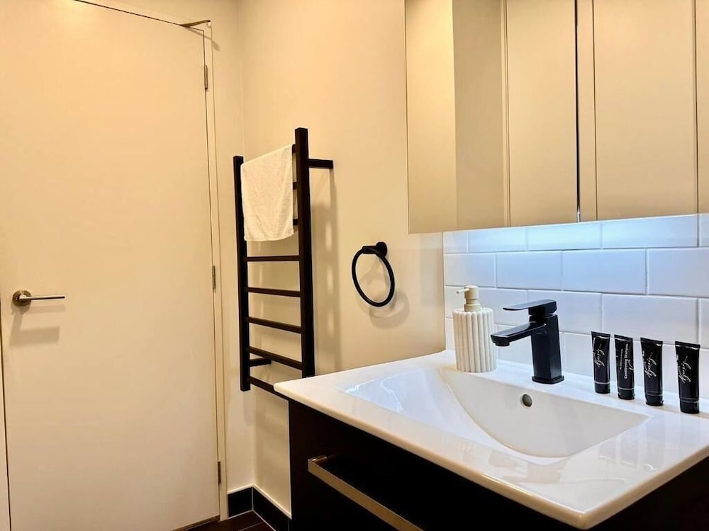 Sky Stars CBD Apartments