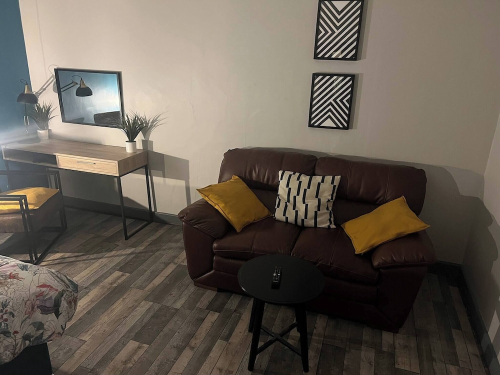 Pine Studio Apartment- Your Own Quiet Space!