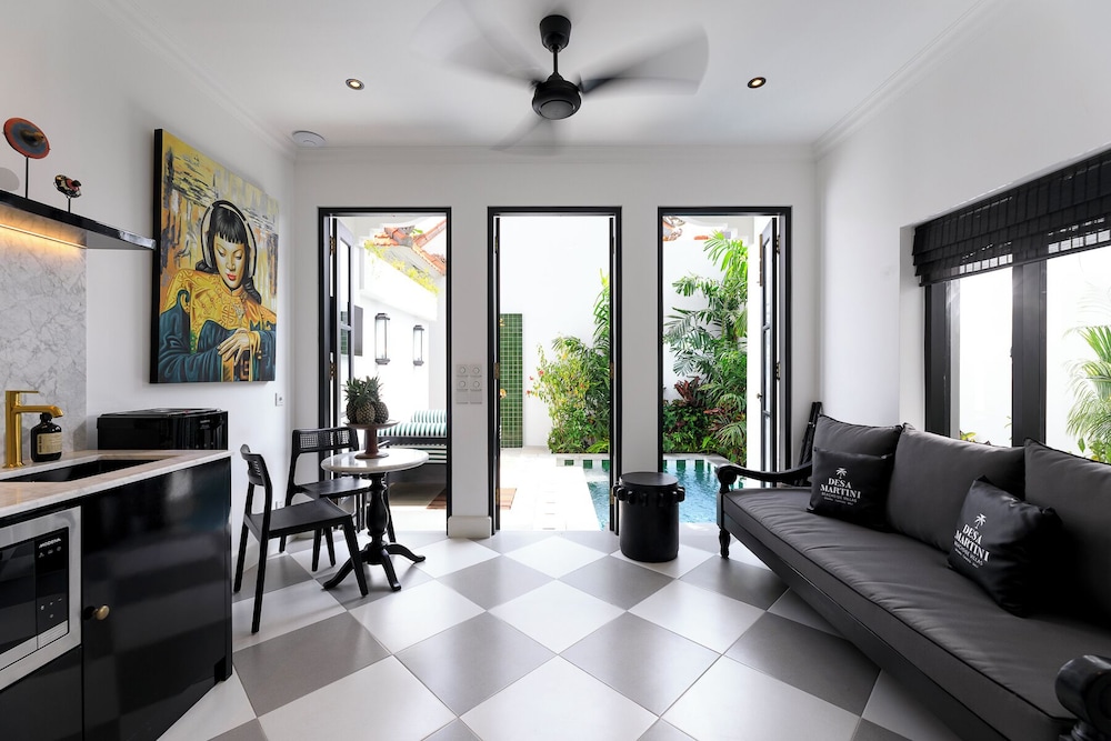 Villa Martini Beachside 5