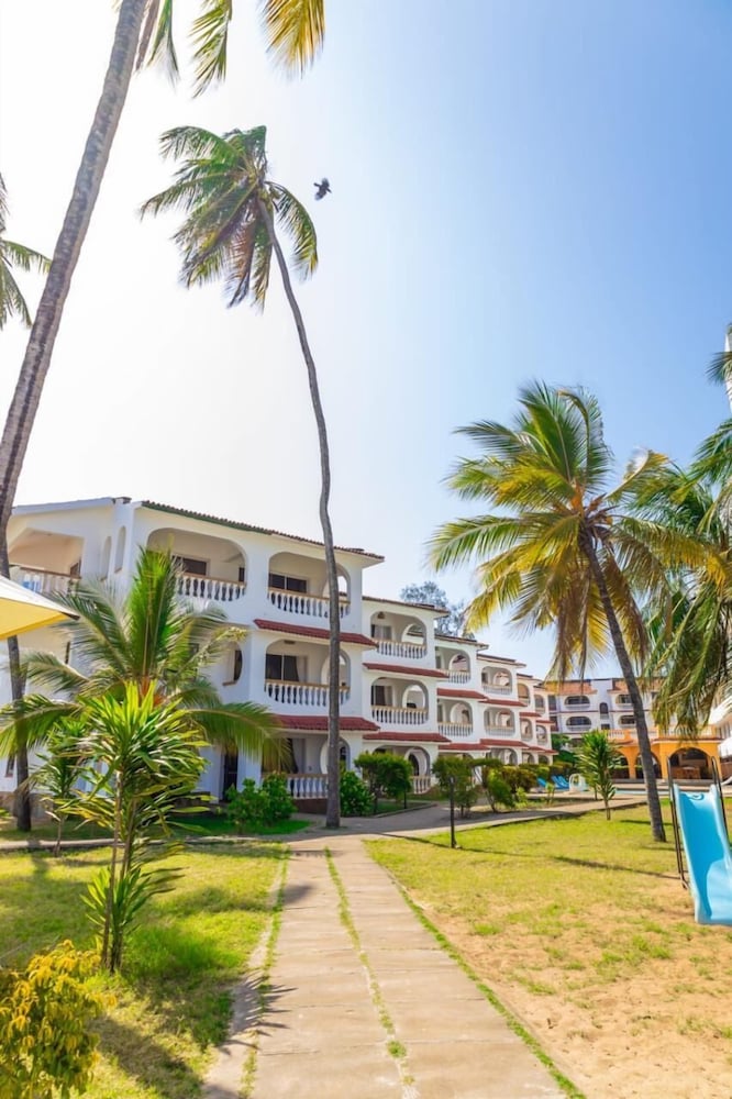 Bamburi Beach Villa LTD