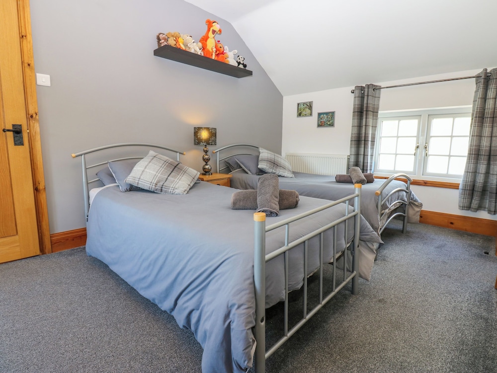 Moorhen House