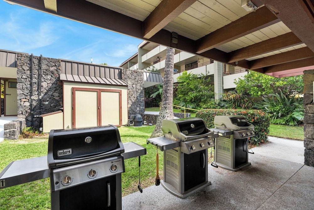 2br, 2BA Condo Across From Magic Sands Pool, AC, Tennis & Bbqs - Vrkcv