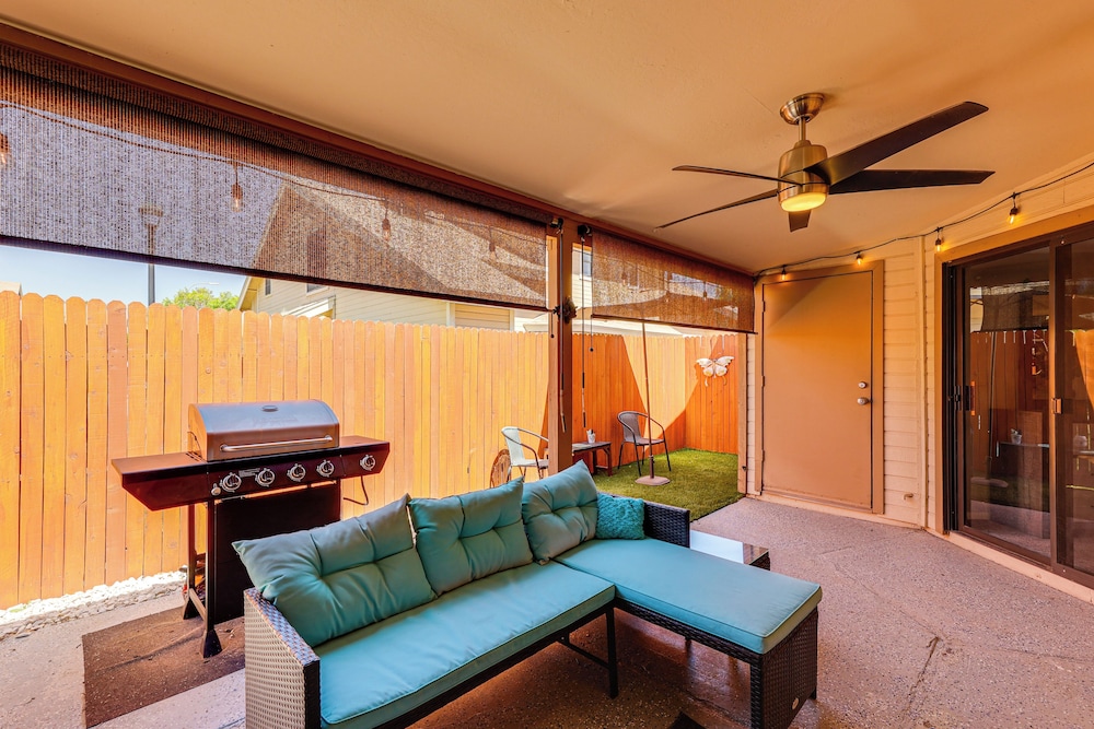 4 Mi to Dtwn: Cozy Couple's Haven w/ Patio in Mesa