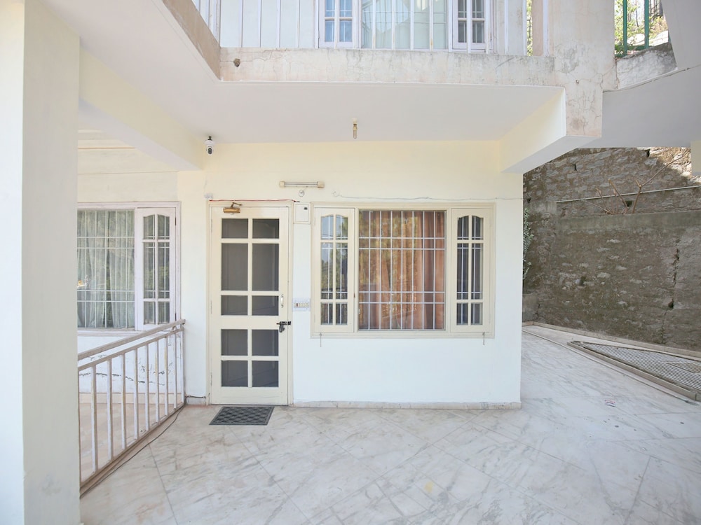 OYO 14084 Home Hill View Studio Barog - Property Image 5