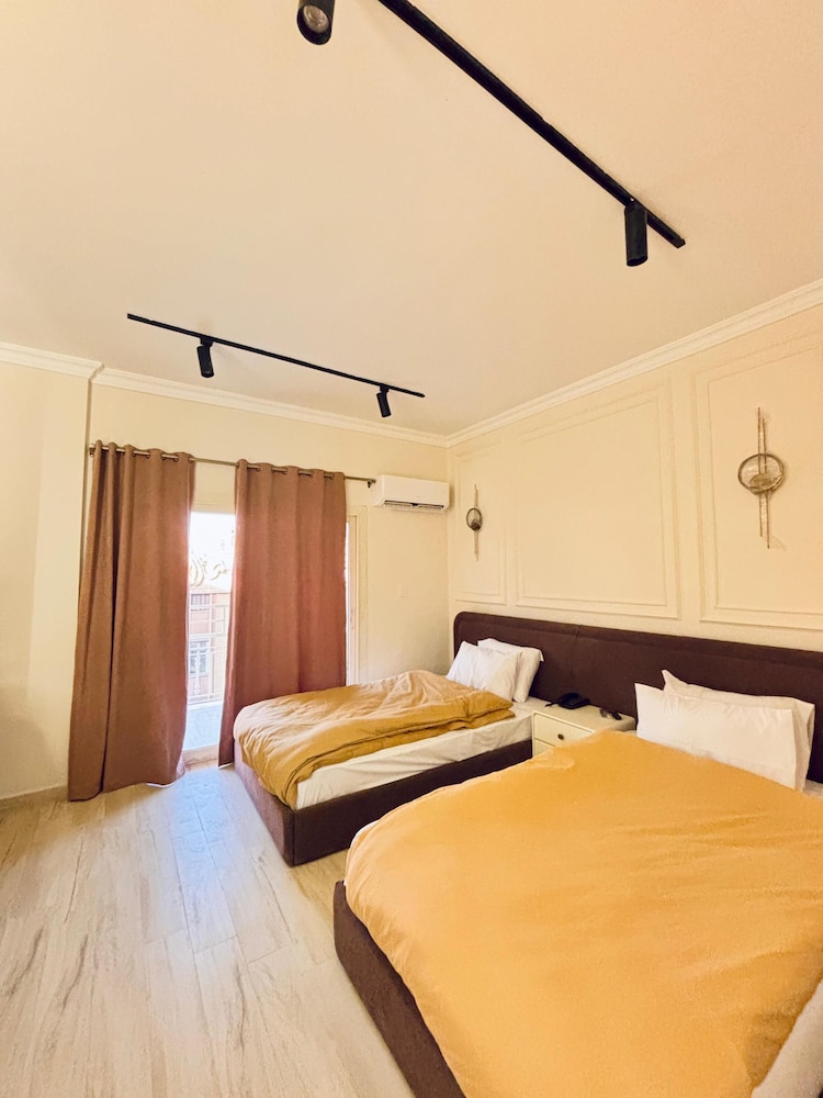 Calma Hotel