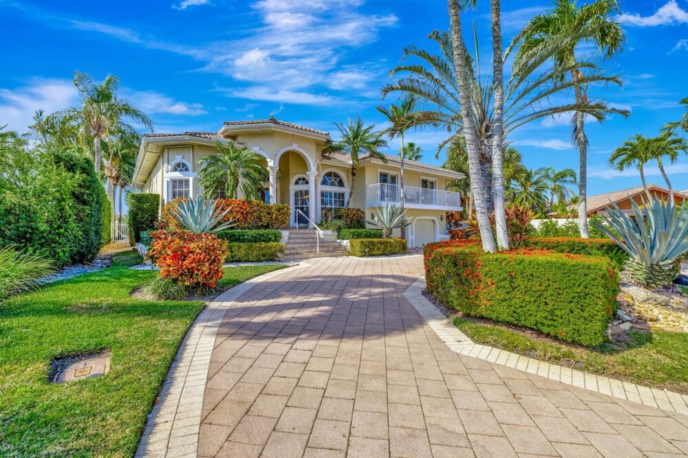 Serenity Villa Water Front