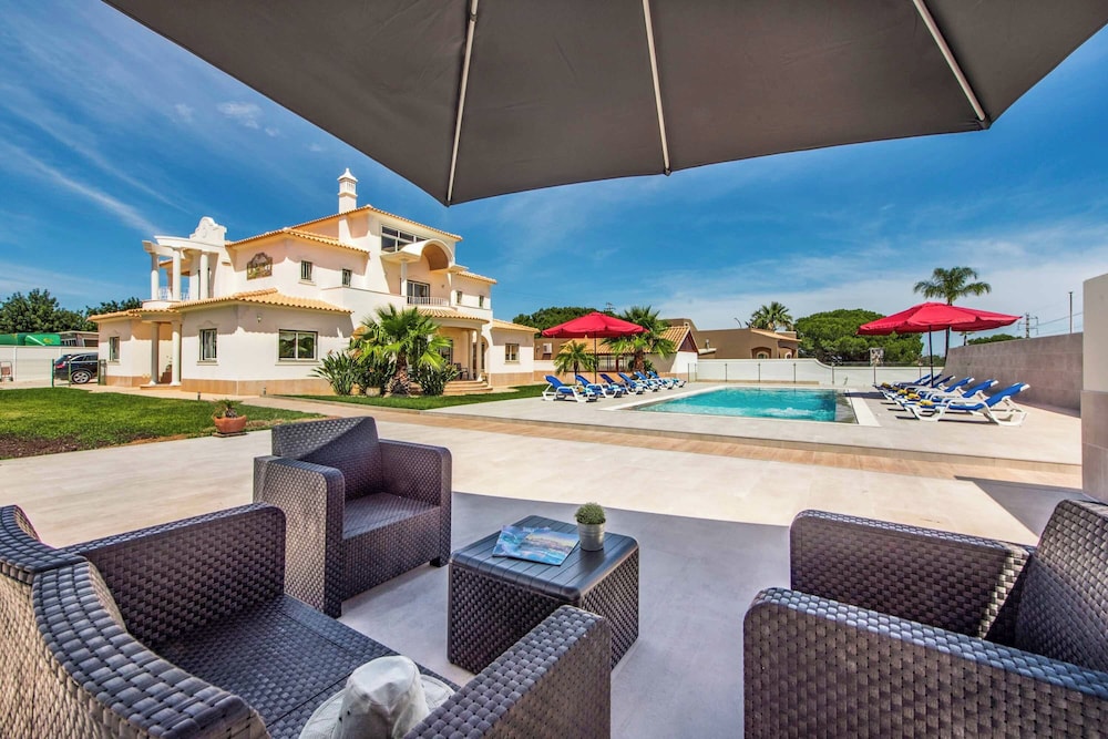 Villa Dourado