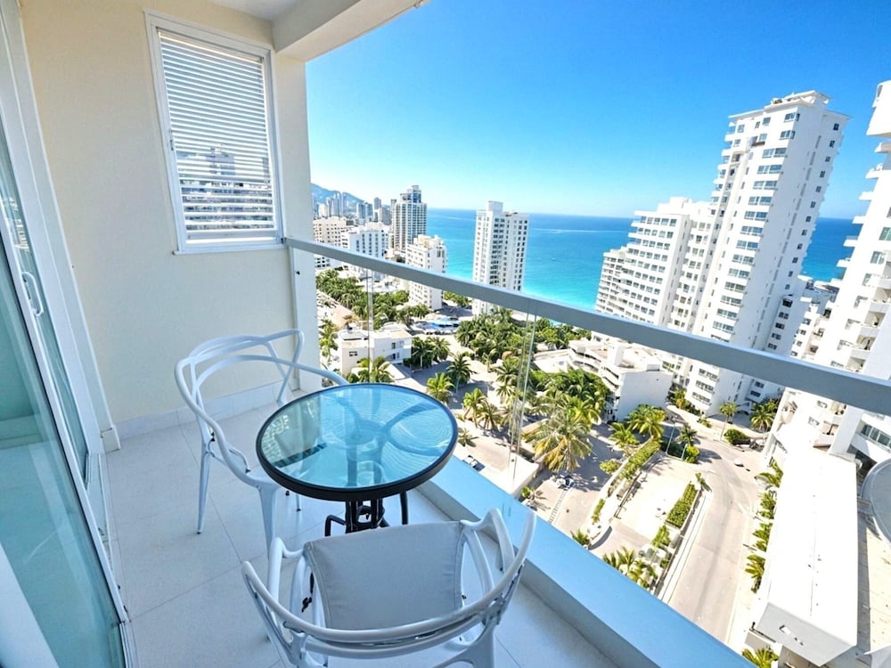 Apartamentos Ambar Roca - by SOHO