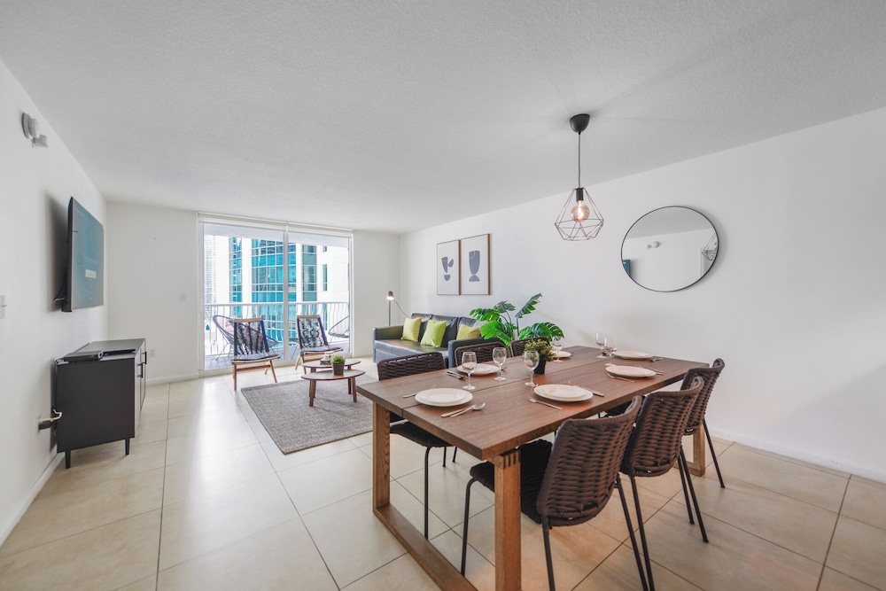 Chic Brickell Condos – Prime Location