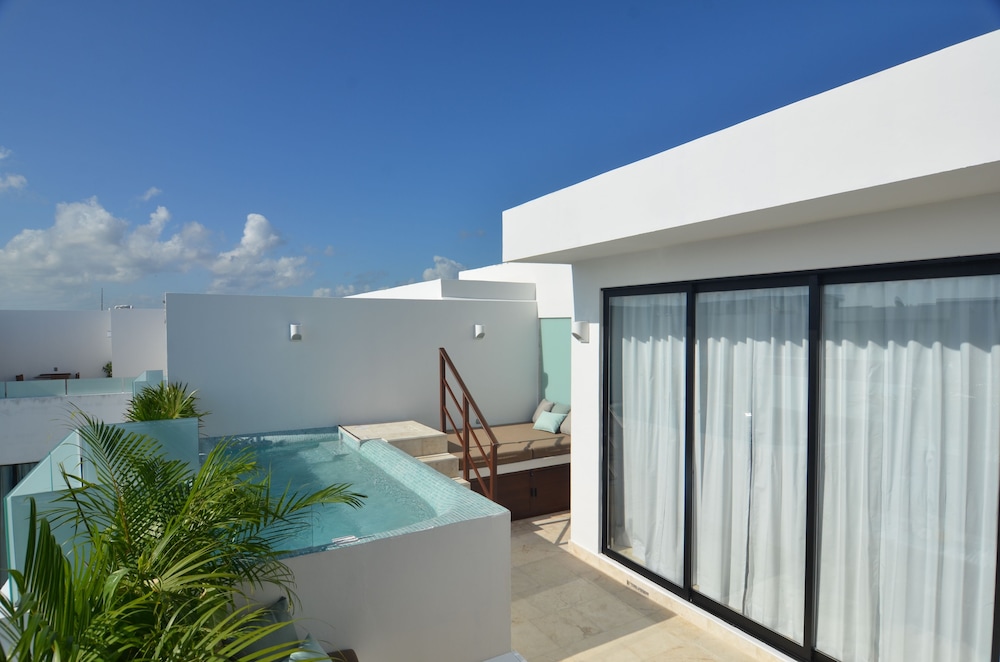 A-Nah Suites Apartamentos by CSR