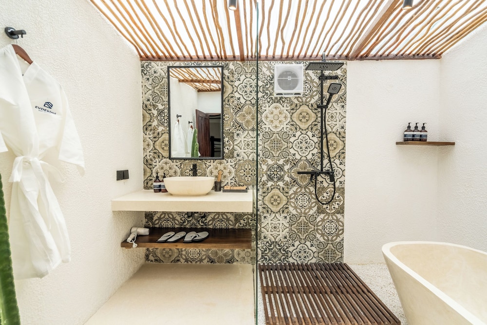 Sacred Jungle by EVDEkimi Ubud – Modern Villas and Apartments with Kitchens, Pools, & Personalized Concierge Service