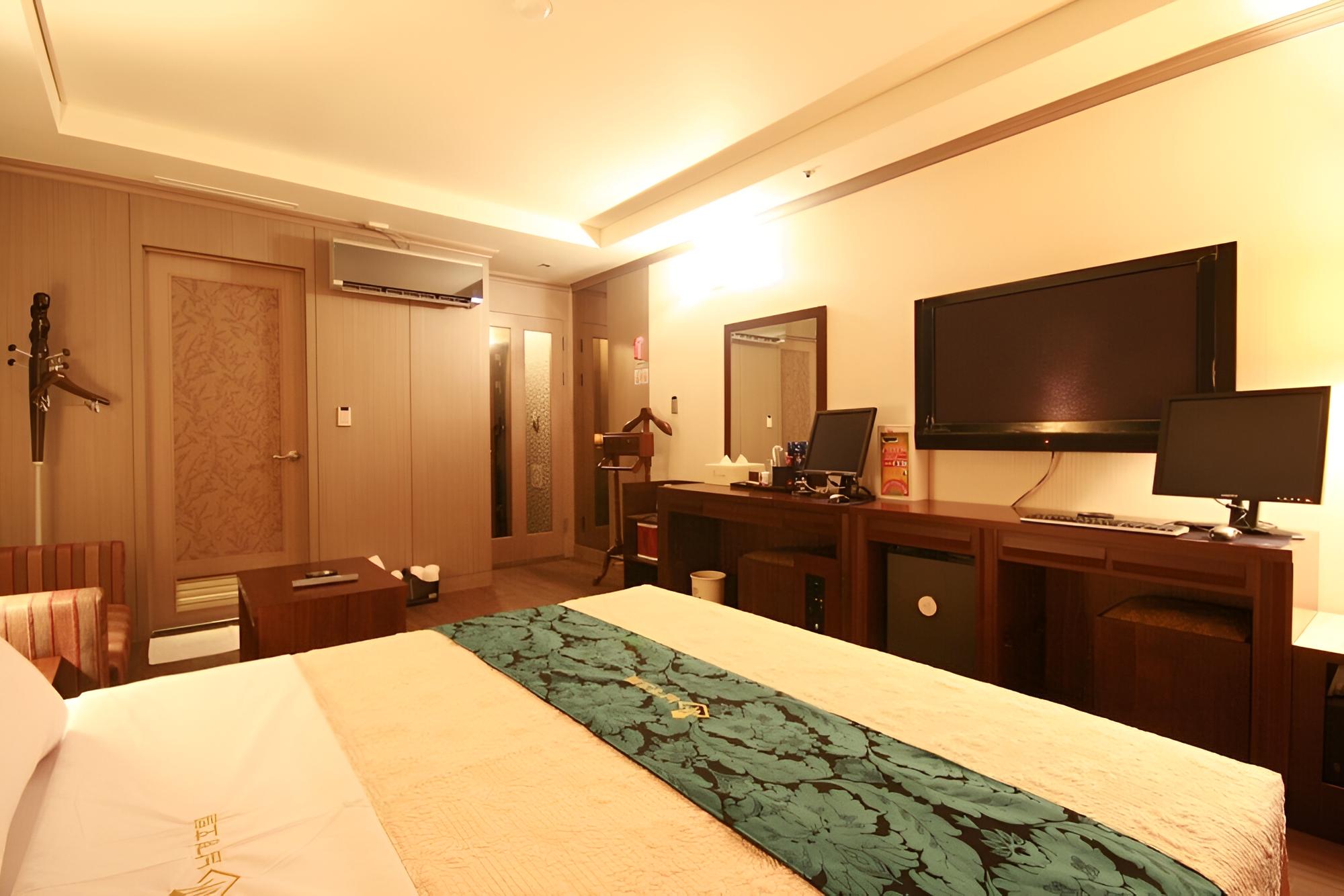 Hapjeong Namgyung Hotel