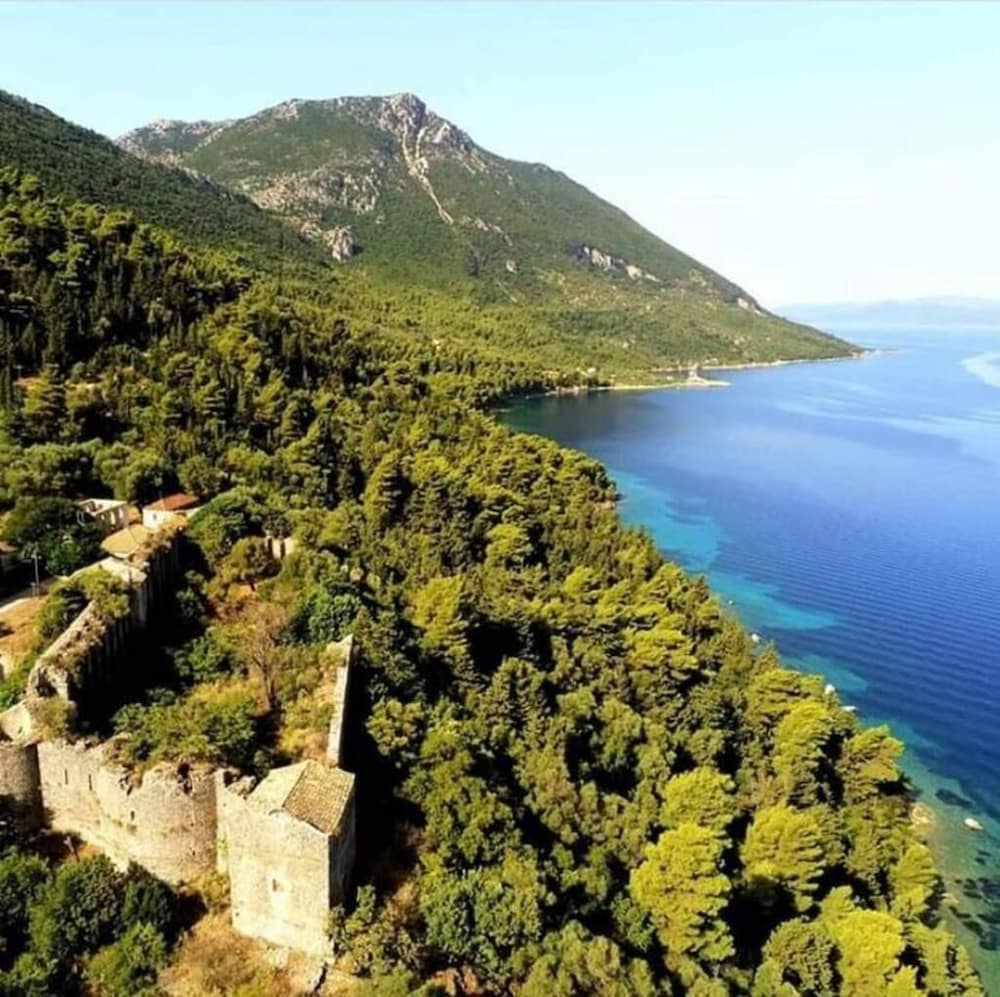 Pelagoo Residence - Amazing Stone House in Kalamos view 5