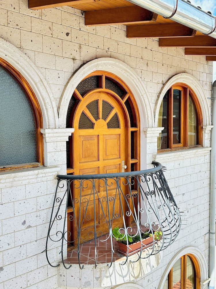 Rajutuna Inn