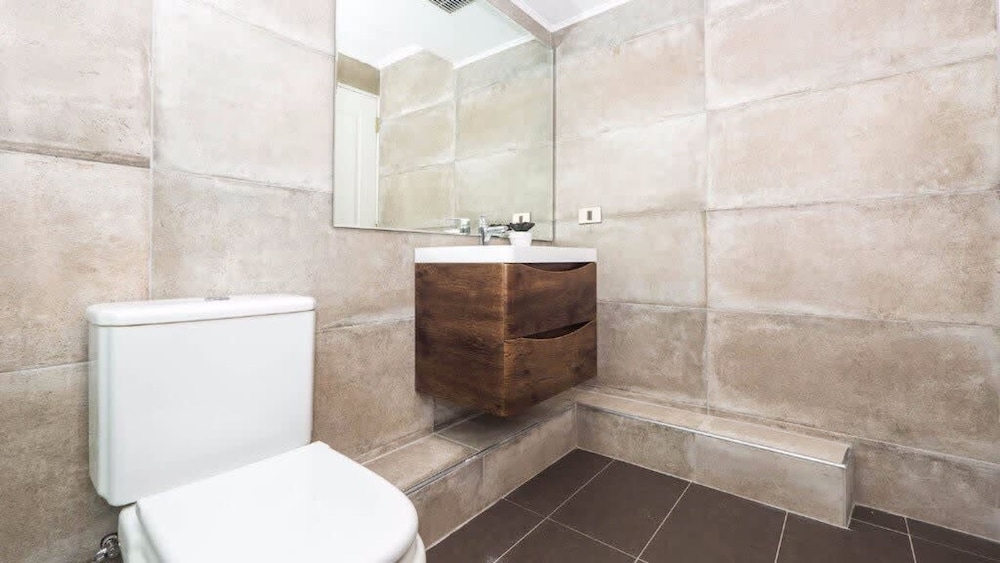 Carmencita St I Classic 1 Bedroom Apartment in El Golf