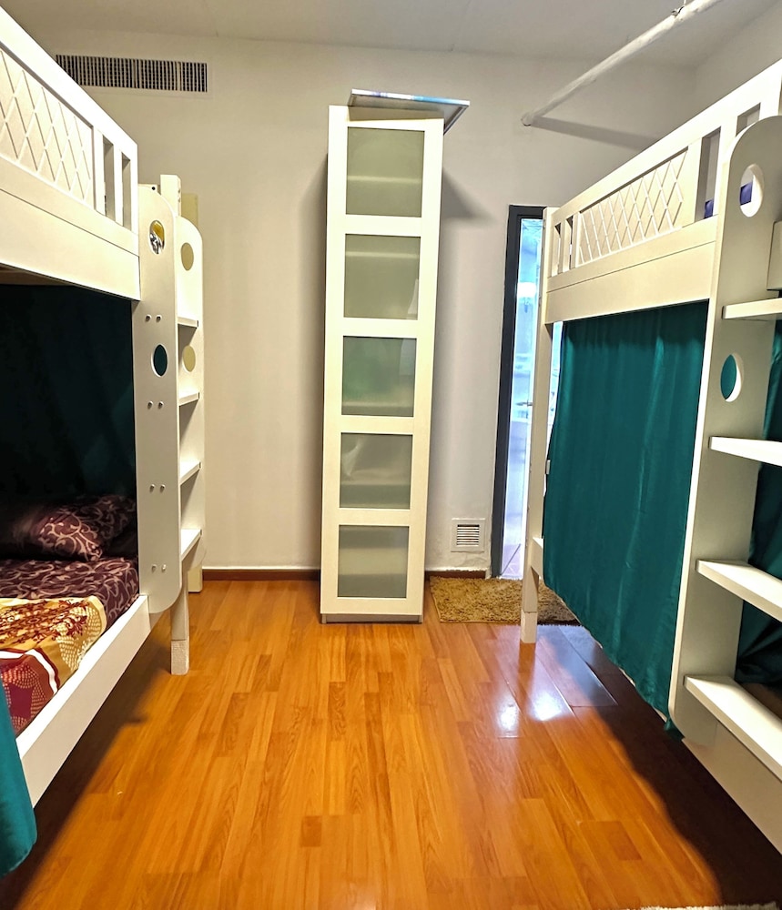 Heartland Hostel
