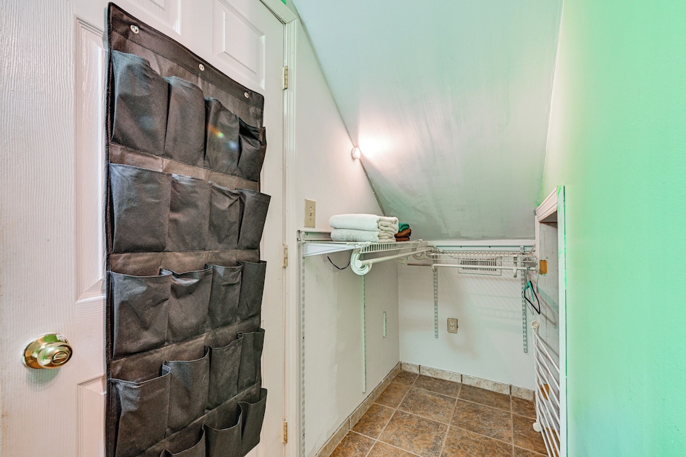 Close to Airport: Home in the Heart of Charlotte!