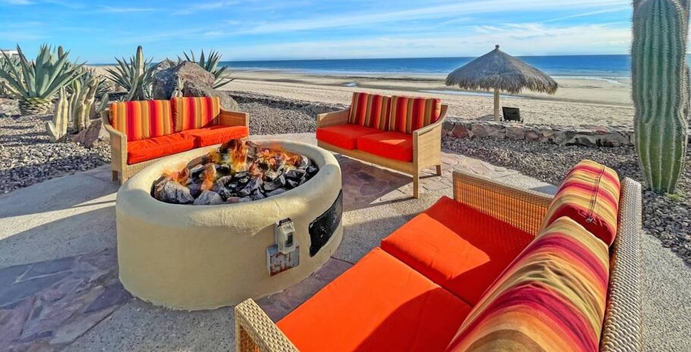 Oceanfront Condo With Astonishing View