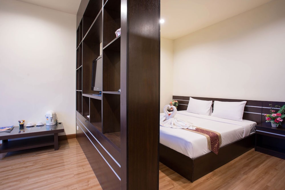 Tharakiree Place Hotel